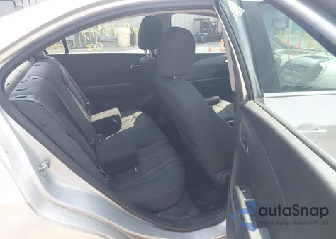 2015 Chevrolet Sonic Lt Auto z USA, uszkodzony, nr VIN 1G1JC5SHXF4203936